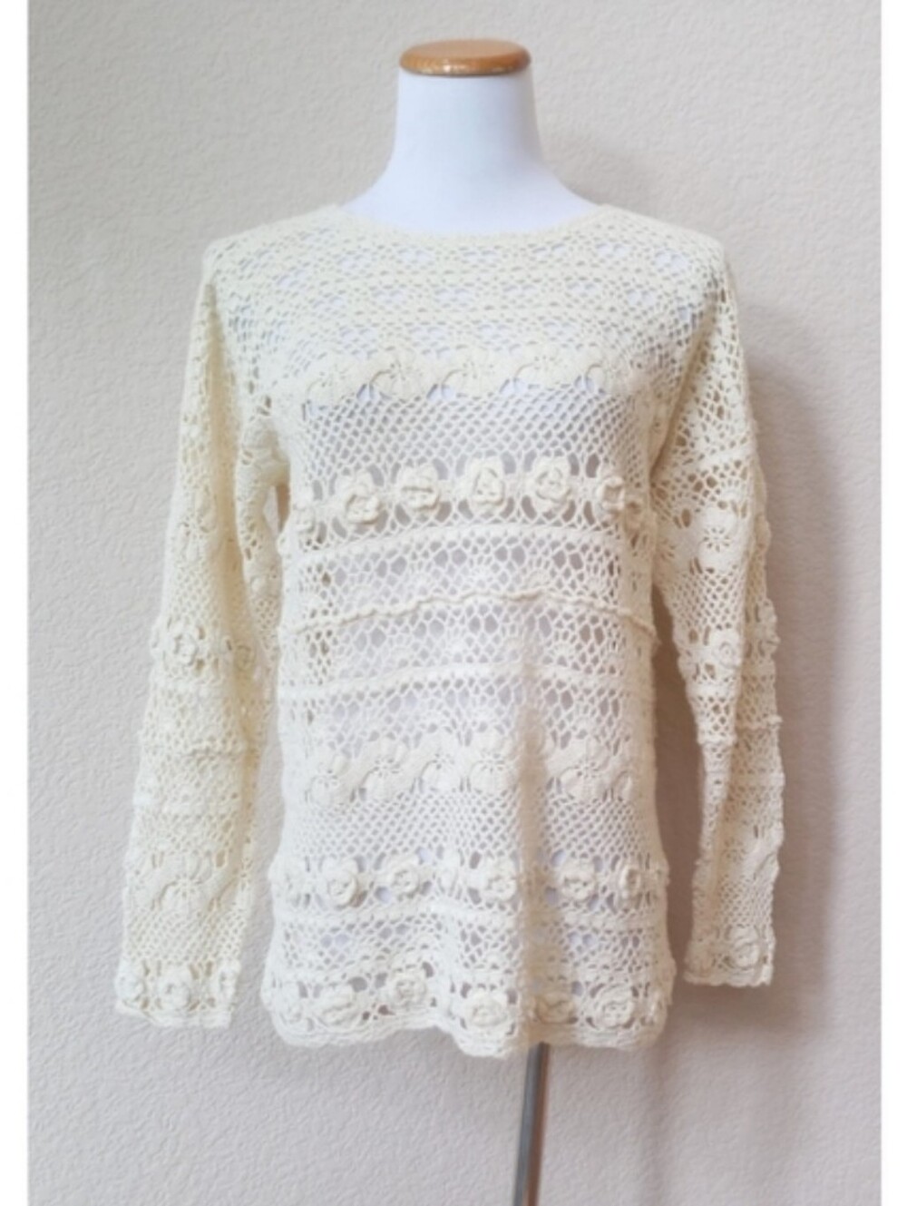 Honors vintage ivory cream crochet lace sweater top